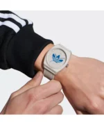 ساعة أديداس أورجينالز AOST23048 – adidas Originals Unisex باللون الأبيض