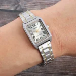 ساعة كاسيو النسائية الكلاسيكية LTP-V007SG-9BUDF – Casio Classic Two-Tone Rectangular Watch