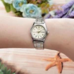 ساعة كاسيو LTP-V006SG-9BUDF النسائية ثنائية اللون (فضي + ذهبي) مع عرض اليوم والتاريخ | Casio LTP-V006SG-9BUDF Women Two-Tone Gold Silver Day-Date Watch